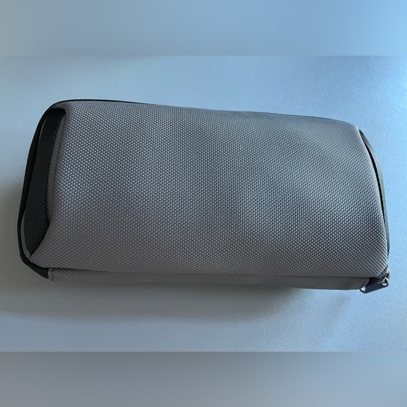 NWOT - Solgaard Lifekit Versa Luggage Organizer - Gothenburg Gray - Picture 4 of 5